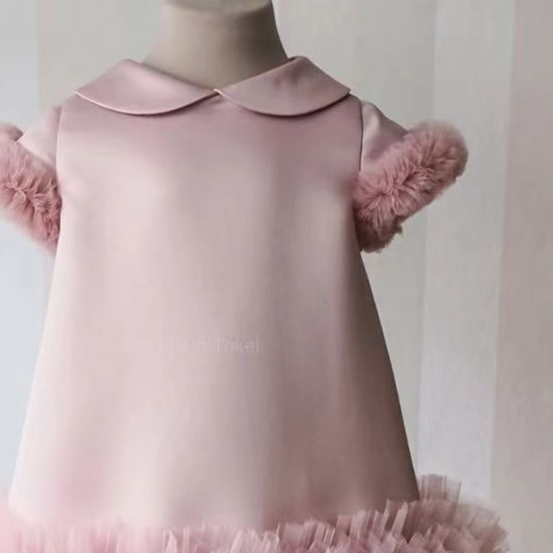 Vestido de manga curta em tule de seda rosa