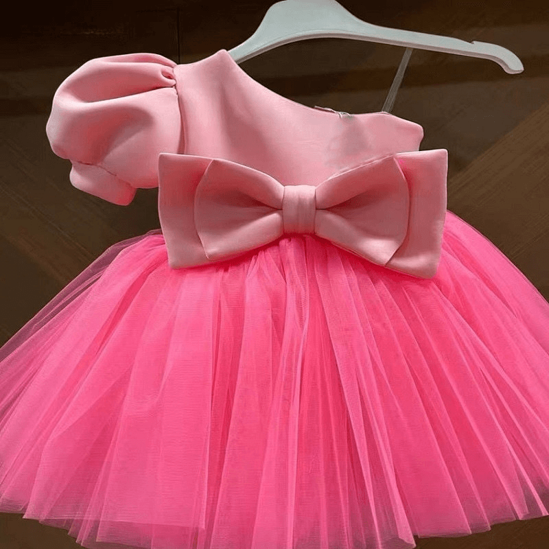 Vestido princesa sem ombro com tutu e laço