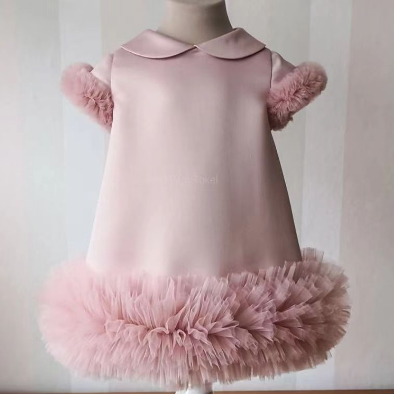 Vestido de manga curta em tule de seda rosa