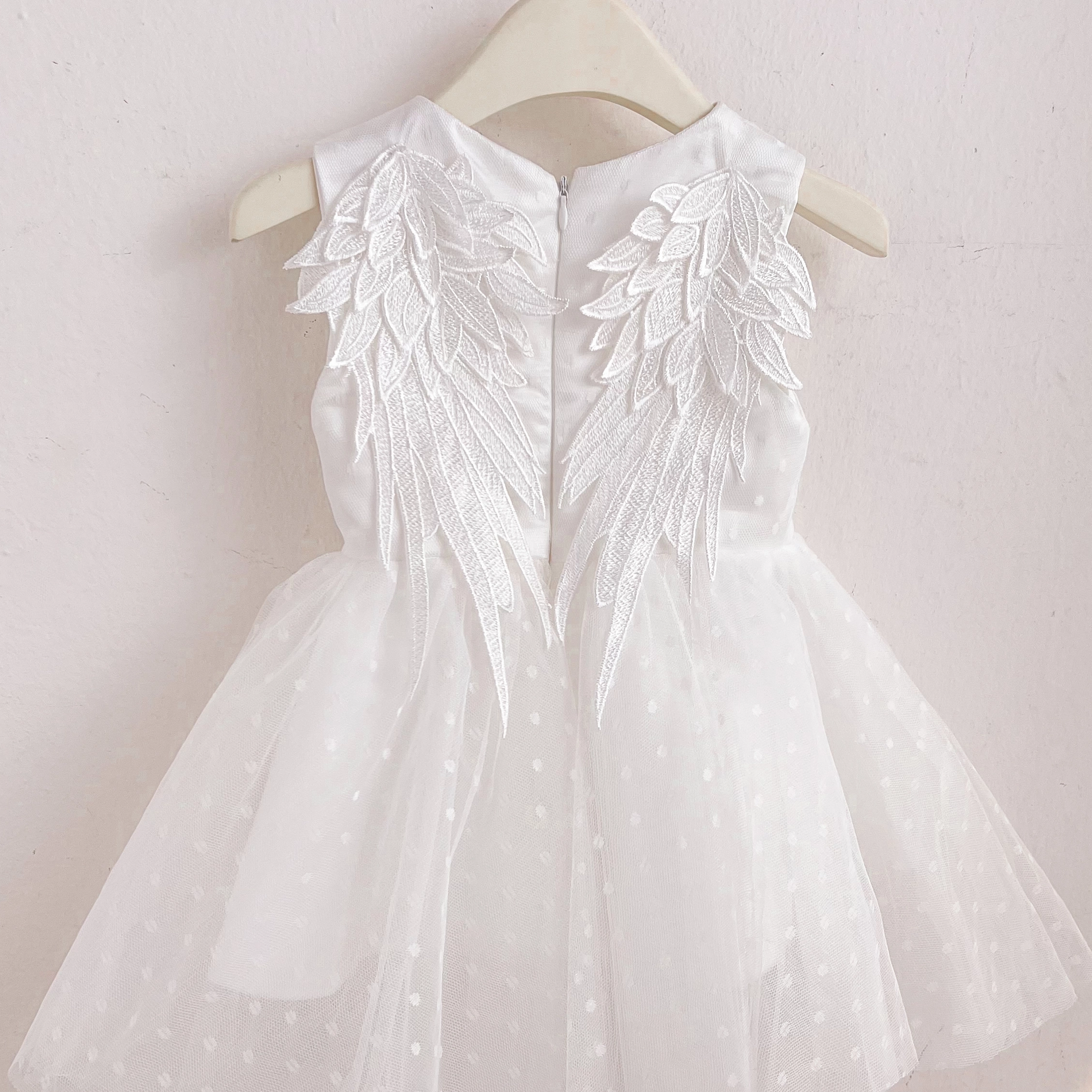 Vestido Princesa Pérola Sem Mangas Com Asa de Anjo